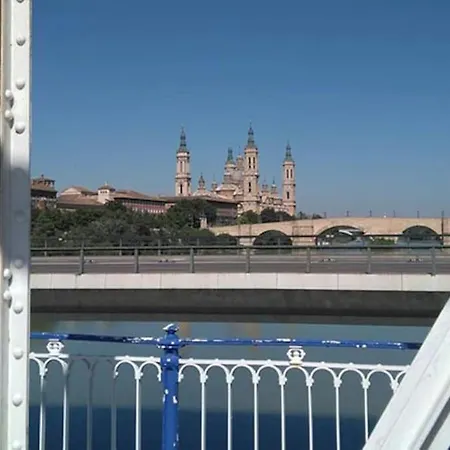 Novedad Avenida Puente Del Pilar Apartment