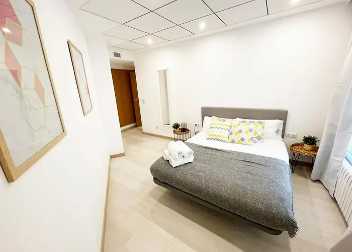 Novedad Avenida Puente Del Pilar דירה *